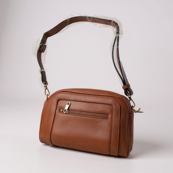 Apere Creations Handbags - NWT Cassie Cream Apicot pink Leather Shoulder Bag